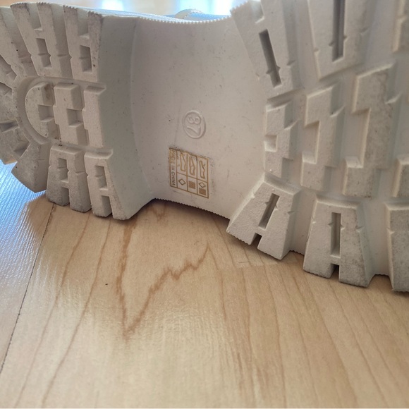 White/Cream Mid-Calf Chunky Boots - Picture 4 of 7